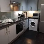 Biskey * باونيس أون وينديرمير